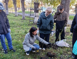 Обучающиеся колледжа приняли участие в акции "Сад памяти"
